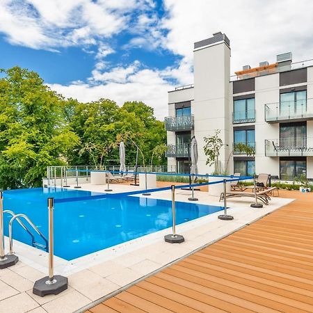 Apartamenty Sun & Snow Nadmorskie Tarasy Z Basenem Kolobrzeg Ngoại thất bức ảnh