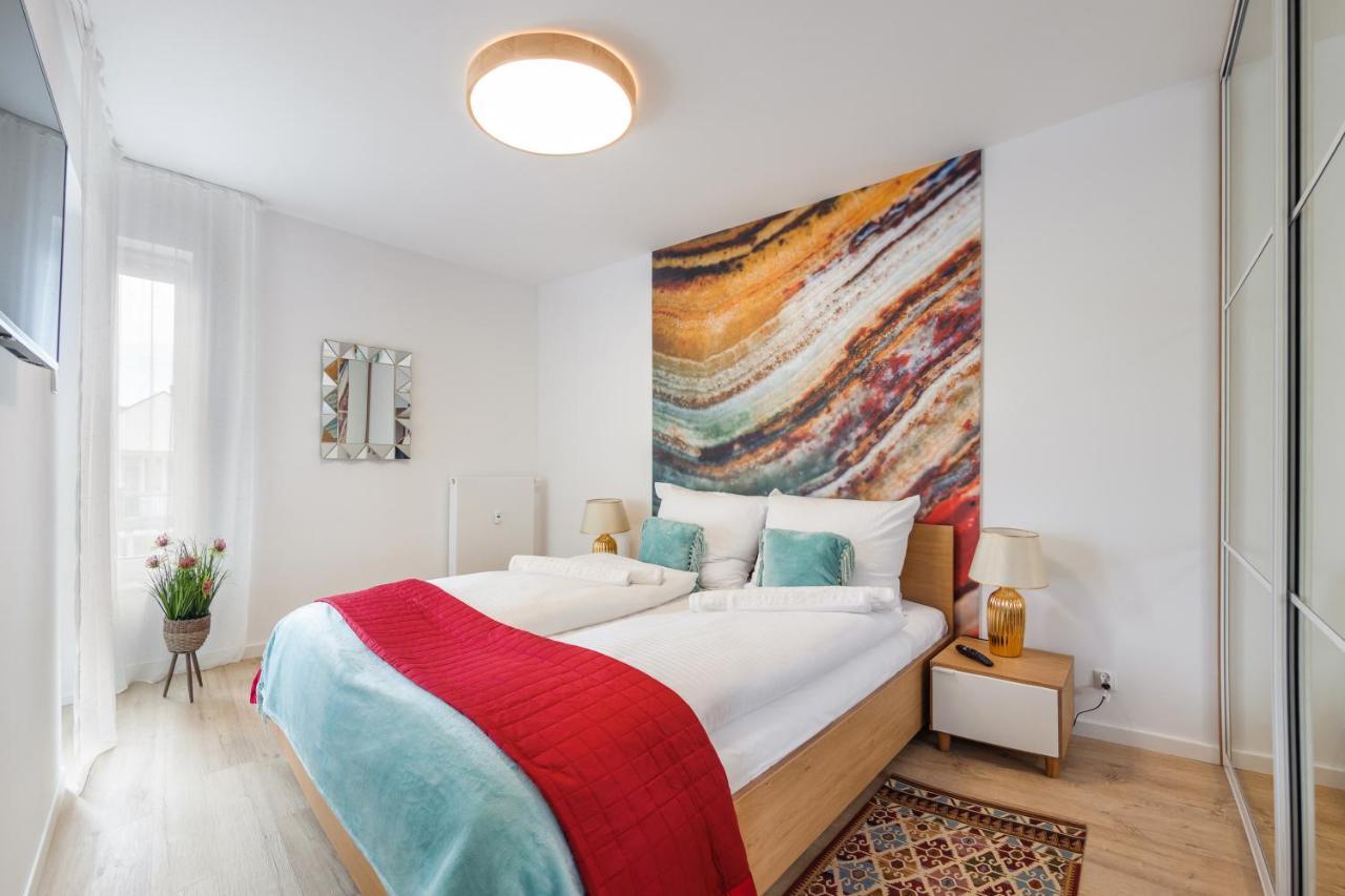 Apartamenty Sun & Snow Nadmorskie Tarasy Z Basenem Kolobrzeg Ngoại thất bức ảnh