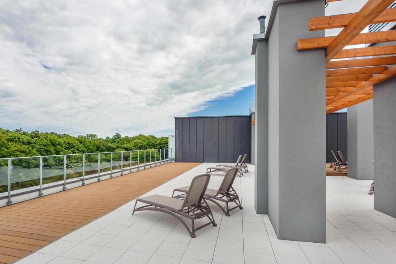 Apartamenty Sun & Snow Nadmorskie Tarasy Z Basenem Kolobrzeg Ngoại thất bức ảnh