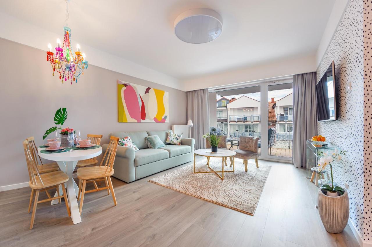 Apartamenty Sun & Snow Nadmorskie Tarasy Z Basenem Kolobrzeg Ngoại thất bức ảnh