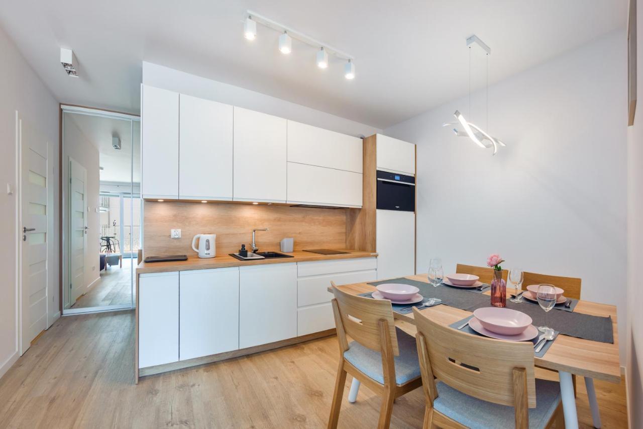 Apartamenty Sun & Snow Nadmorskie Tarasy Z Basenem Kolobrzeg Ngoại thất bức ảnh